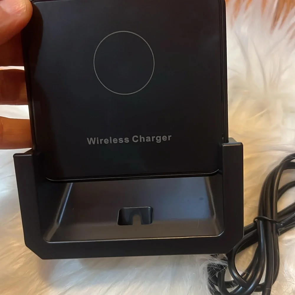 NEW😊 Fast Wireless Charging Stand For iPhone & For SamSung